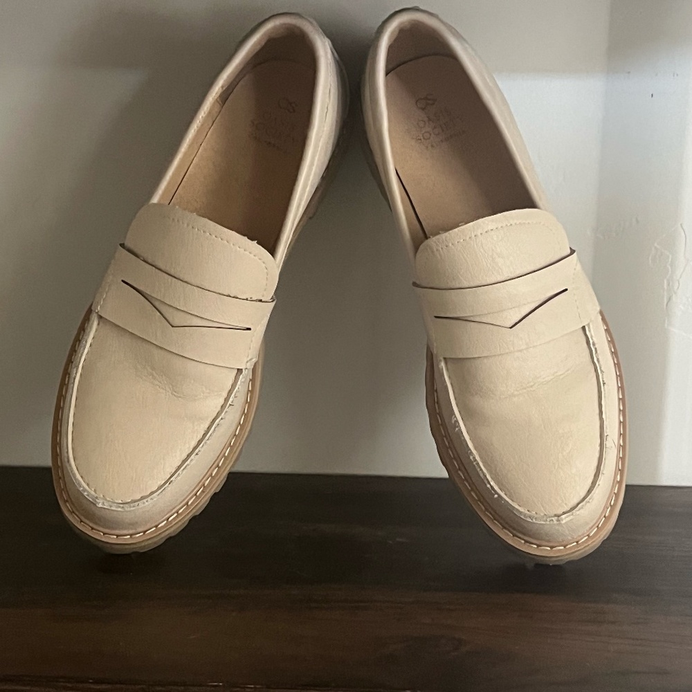 Oasis Society Beige Penny Loafers